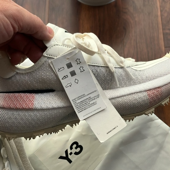 Y-3 - Picture 16 of 16